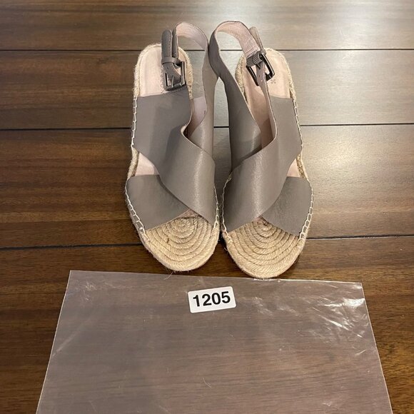 Caslon Women's Suri Leather Wedge Espadrille - Picture 10 of 11